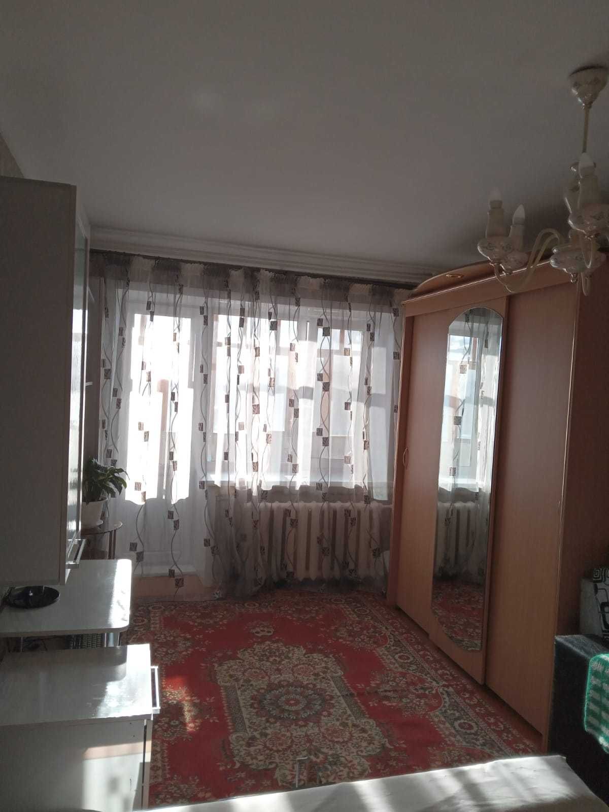 Продам однокомнатную квартиру в тихом районе,  дом кирпичный