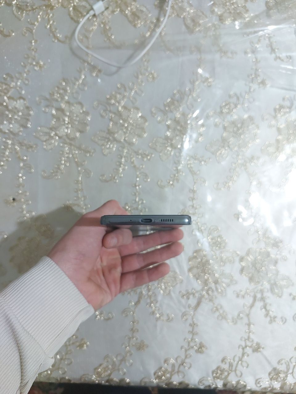 SAMSUNG A73 sotladi