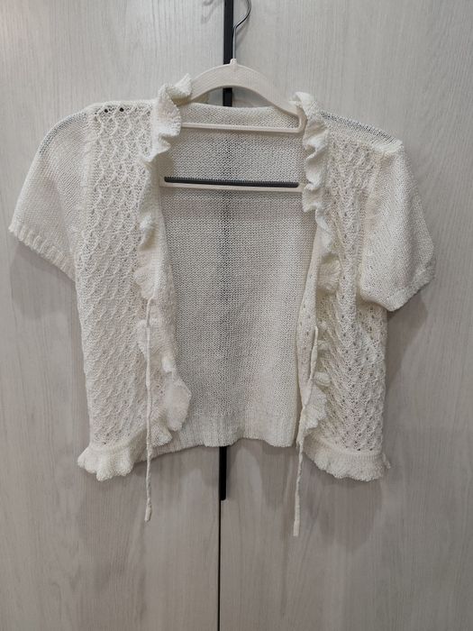 Накидка вязаная белая