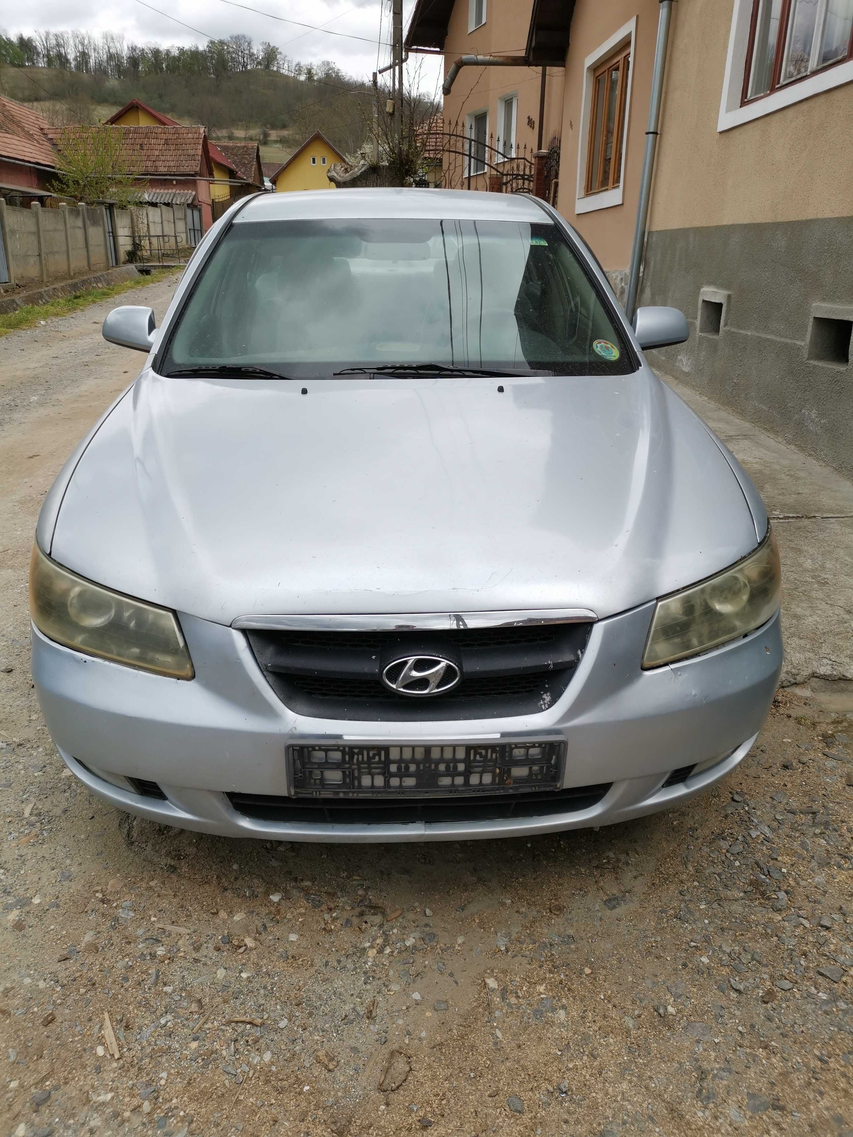 Vând. Hyundai Sonata 2.4. Benzină 2006 Automată