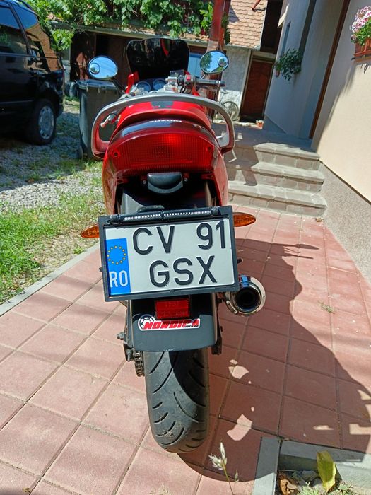 Suzuki gsx 600 ,,