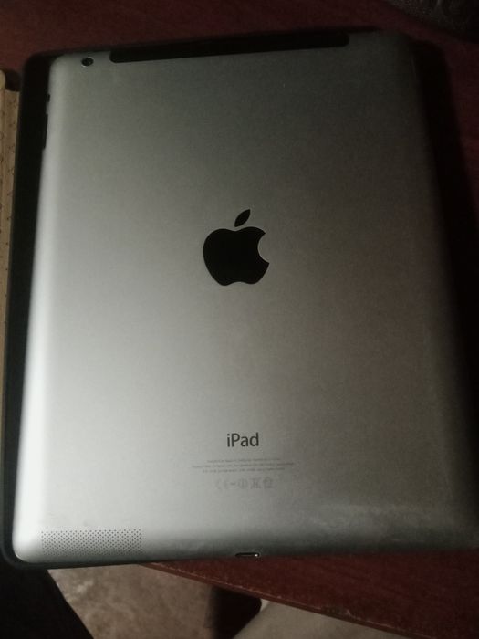 Продаю iPad 64 Гб 10 оператив симачный в хорошем состоянии есть чихол