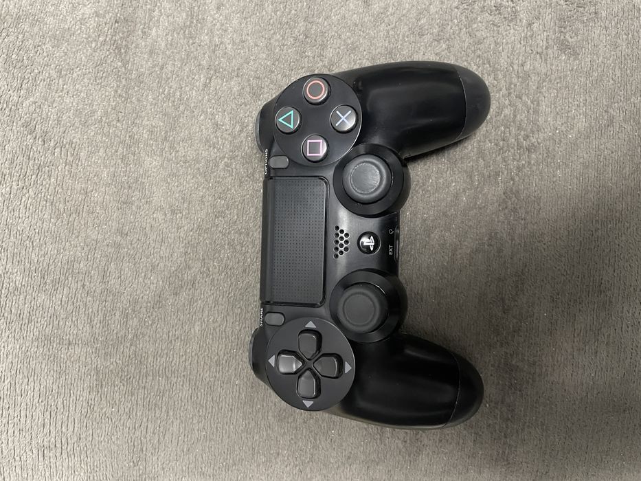Vand ps4 pro 4k URGENT