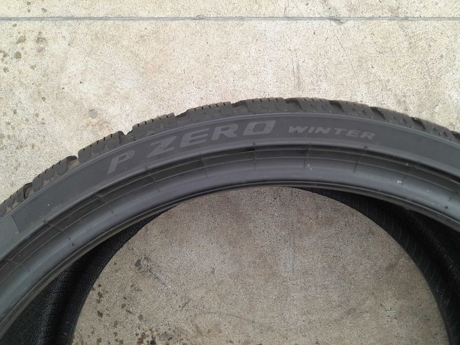 O anvelopa de iarna 265 30 20 pirelli p zero winter 7 mm dot 4922