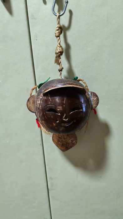 Сувенир из Таиланда. Из натурального кокоса. Девочка и мальчик.