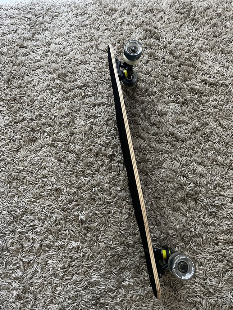 Skateboard longboard aproape nou