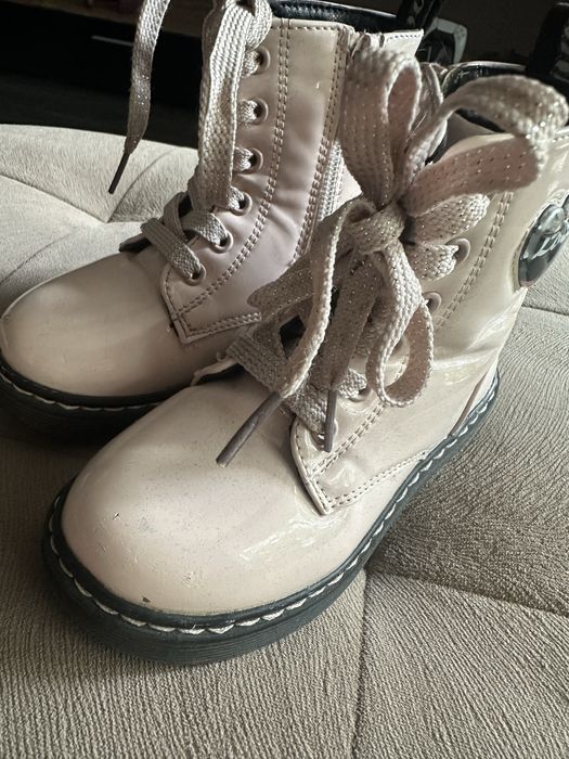 Лачени ботушки 24 номер