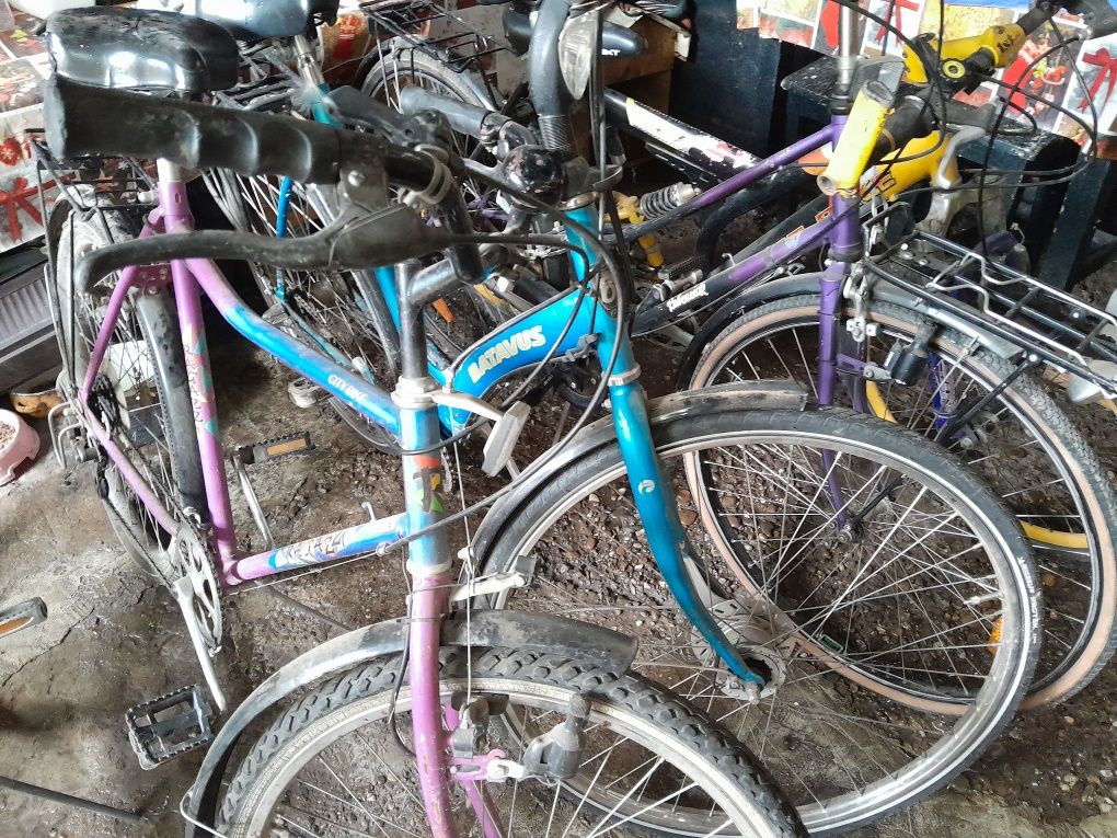 Vând biciclete damă și bărbați