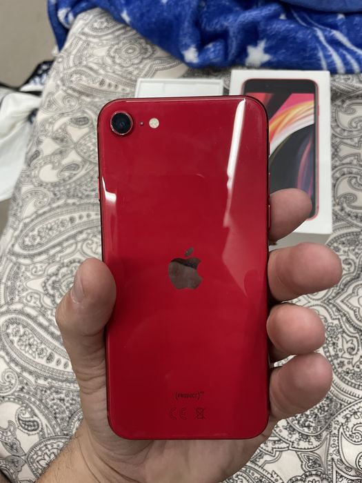 Iphone se 2021 im stare foarte buna viata la baterie 80%