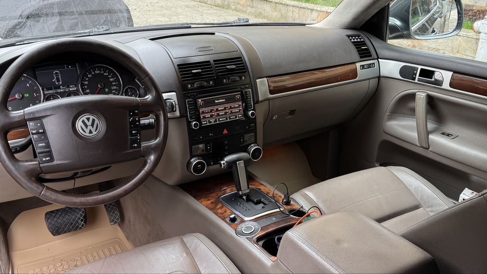 VW Touareg 7L - оригинална мултимедия CD changer touch screen