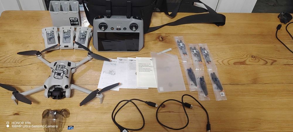 Продам Дрон DJI Mini 4 Pro combo НОВЫЙ