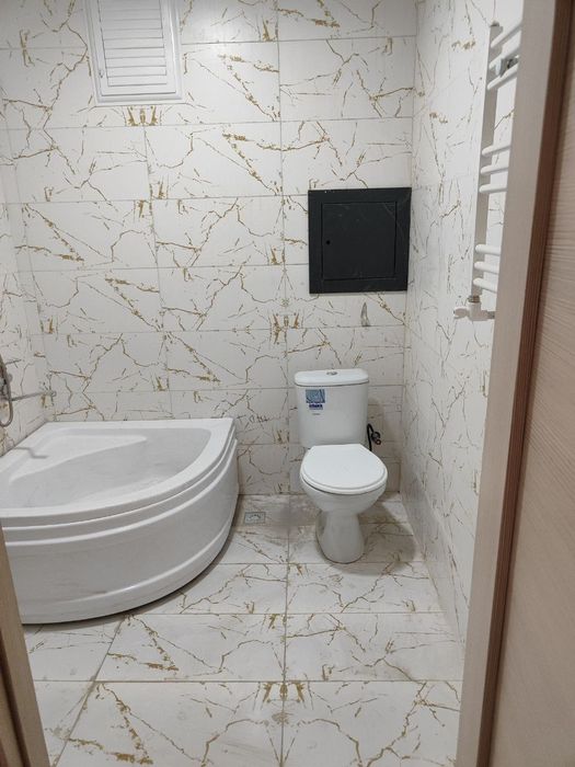 Zudlik bilan Qorasuv motriida uy sotiladi