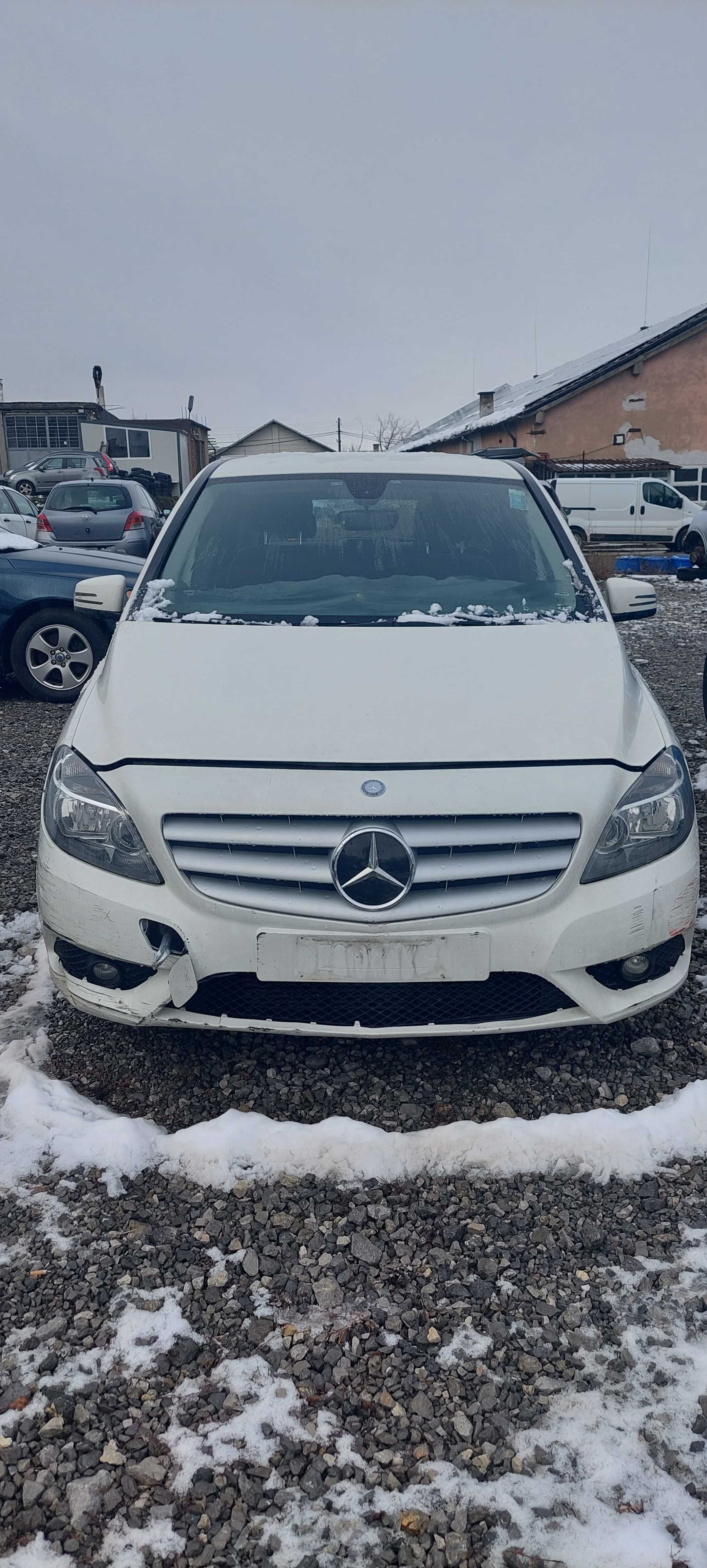 Mercedes-Benz B 180 B180CDI, Мерцедес Б180 на части!
Януари 2014