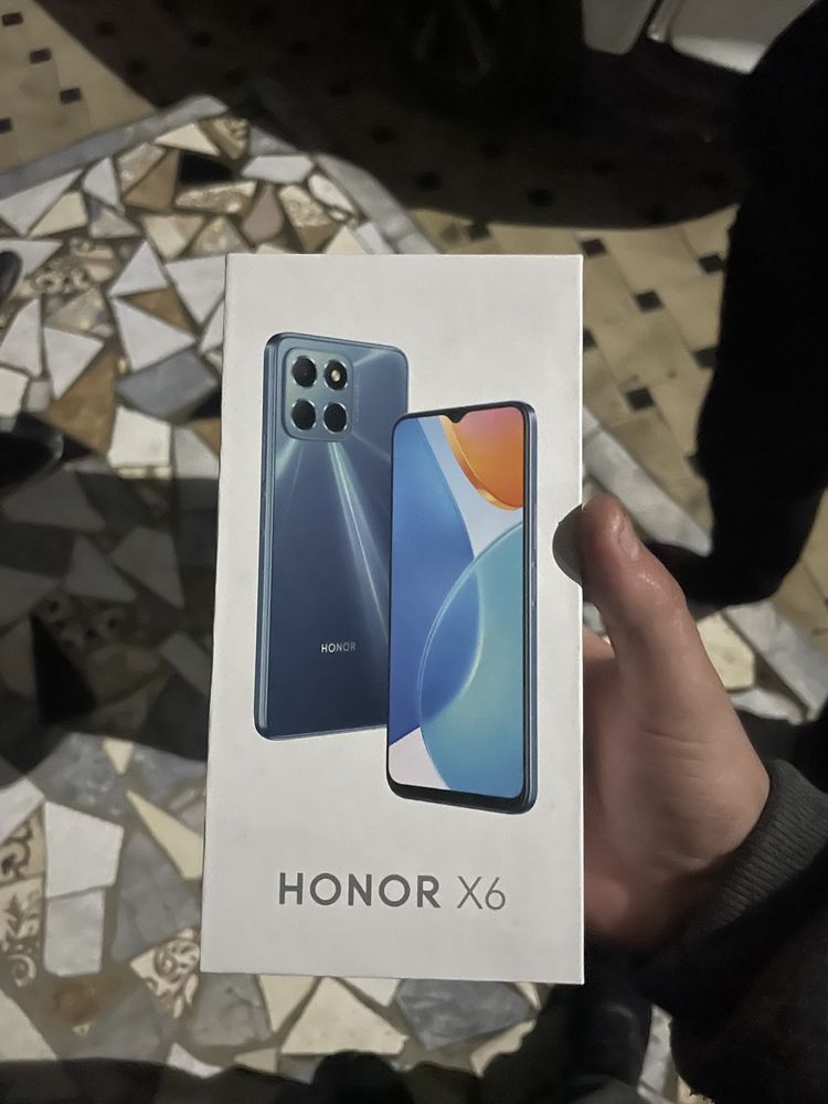 Срочно продается Honor x6