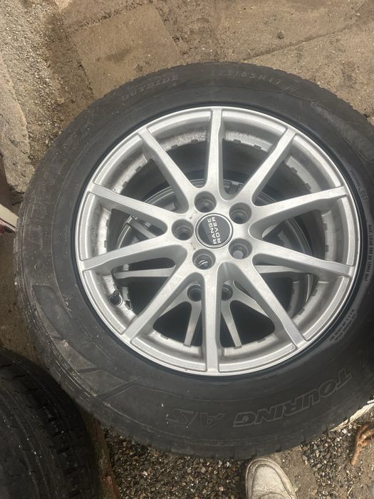 Jante pe 17 cu tit cu cauciuc 400 de euro negociabil