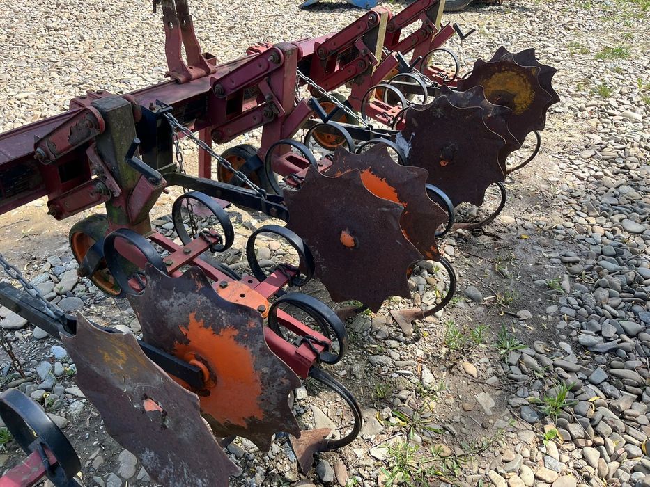 Prasitoare 4 rinduri cu  sistem de spart crustă