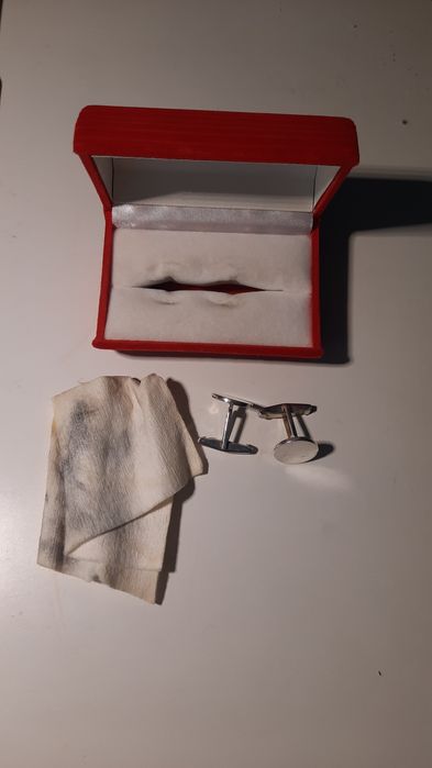 Butoni din argint pentru cămașă