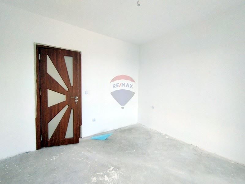 Продава се Двустаен апартамент в Варна, Виница - 78 кв.м за 1456 €/кв.м - Снимка #1