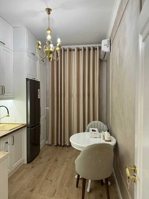 Продаю свою квартиру Юнусабад , Манзара 2-ком