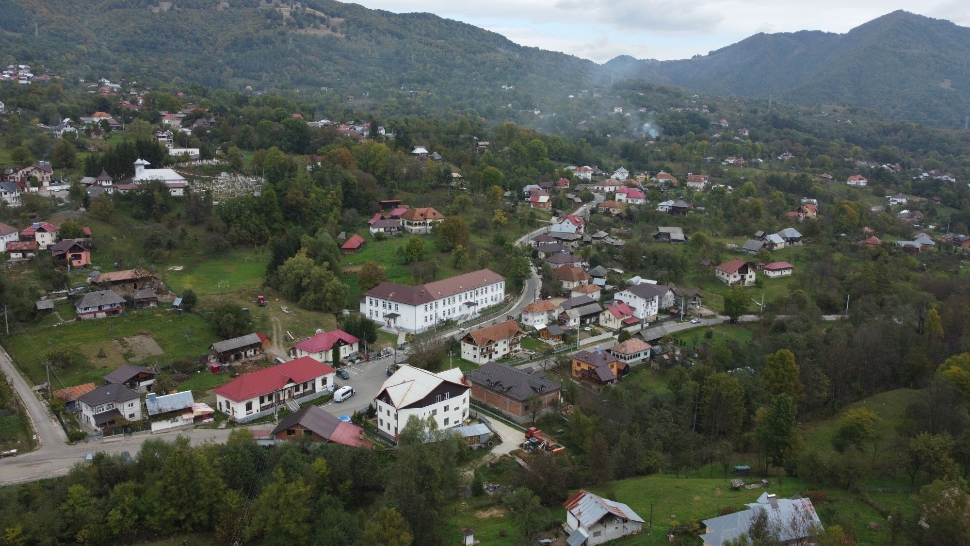 Pensiune + Afacere în comuna Arefu - Argeș