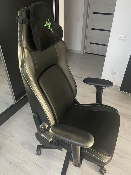 Scaun Razer gaming Iskur v2