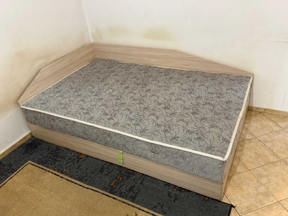 СПЕШНО: Легло + матрак