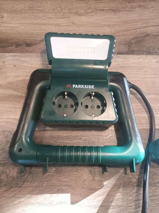 Prelungitor+lampa led + doua prize 220 v+ usb+ usb tip c ,rabatabil