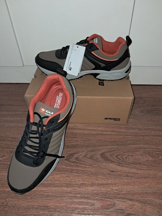 Кроссовки новые Kajila