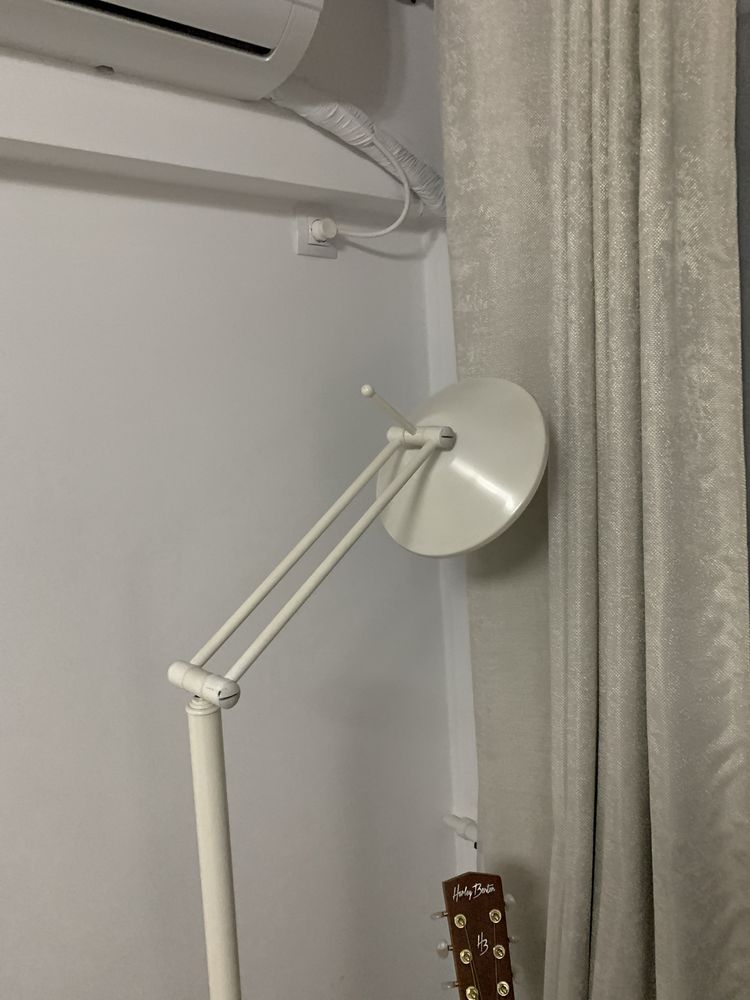 Corp Iluminat casa cu halogen pret redus 50% doar 250 de ron