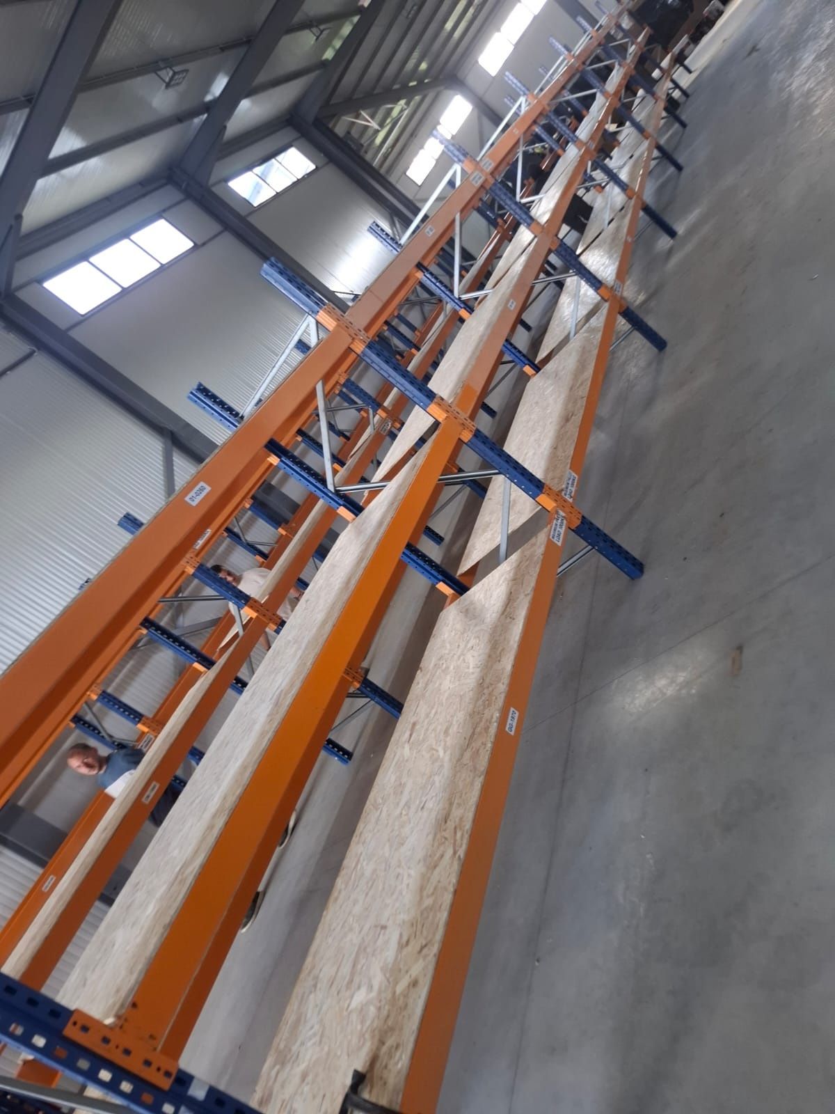 Rafturi metalice profesionale