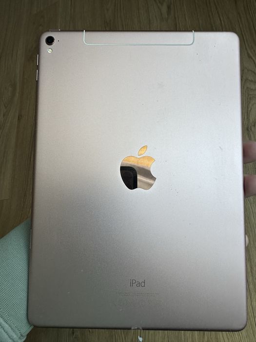 iPad Pro 9.7 32GB wifi + cellular baterie 76%