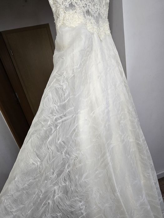 Rochie de mireasă, designer Aura Dumitru