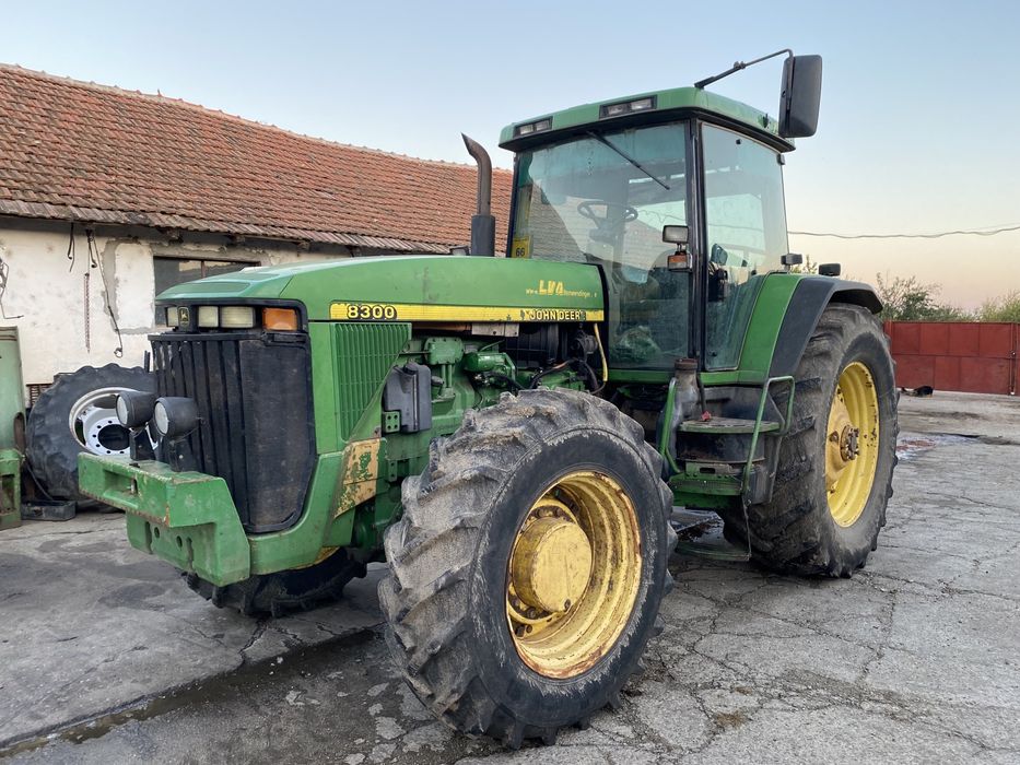 Piese tractor John Deere 8300