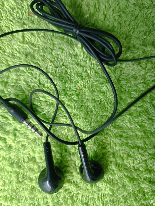 Casca Nokia cu microfon  nou