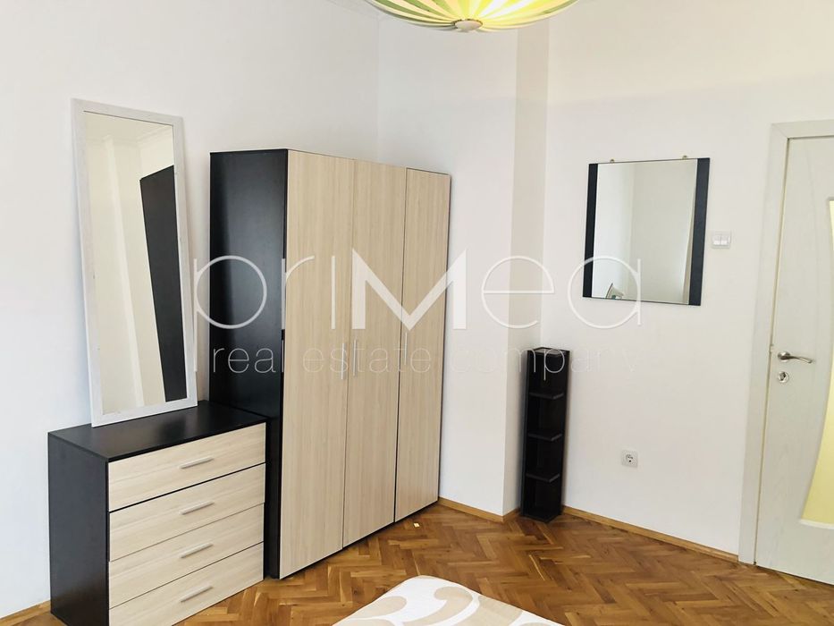 Дава се под наем Тристаен апартамент в Бургас, Център - 110 кв.м за 816 € - Снимка #8