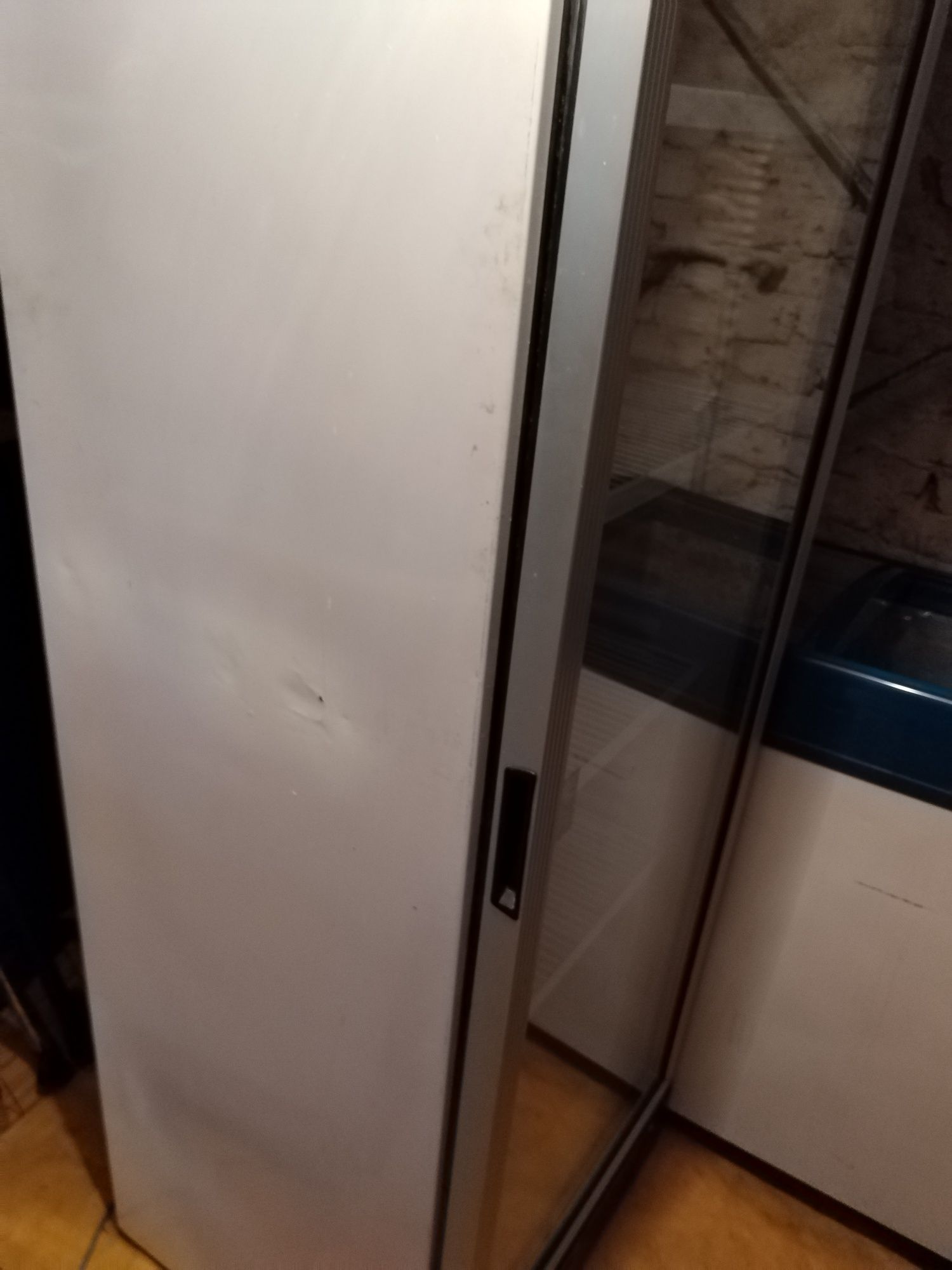 Хладилник витрина