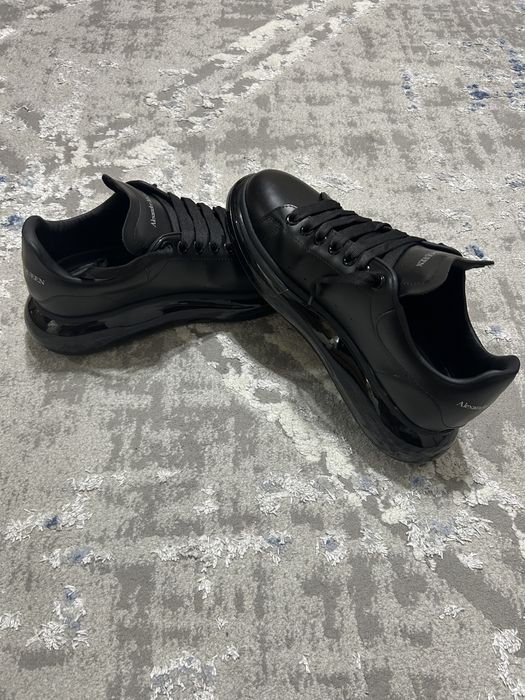 Alexander McQUEEN