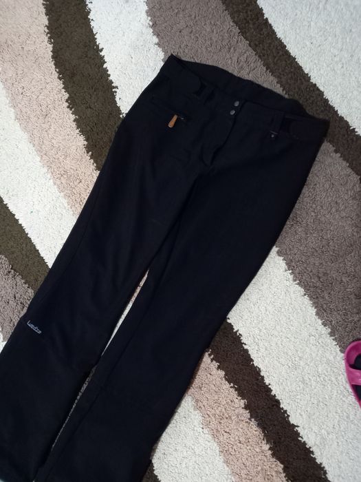 Pantaloni schi, manusi, fes Zara