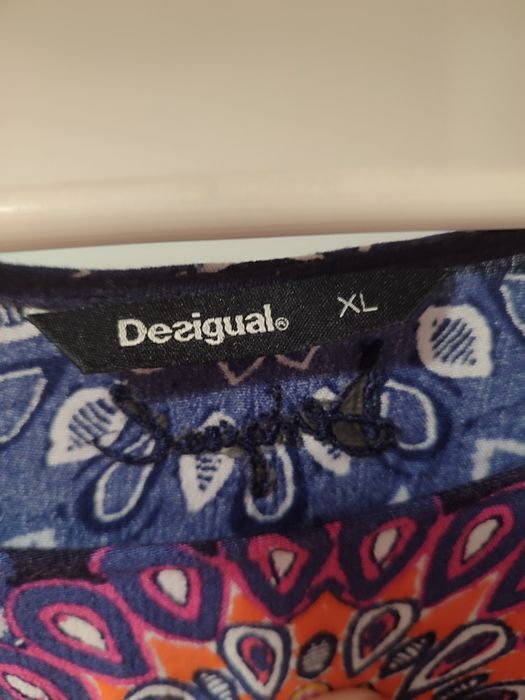 Desigual XL за дами с цветно настроение