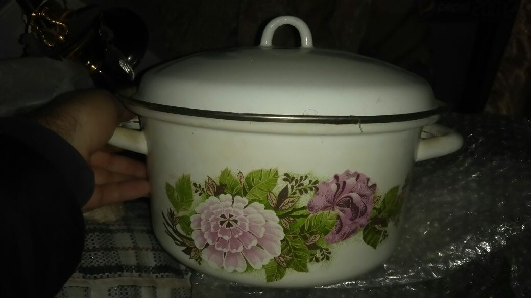 Кастрюля эмалированная