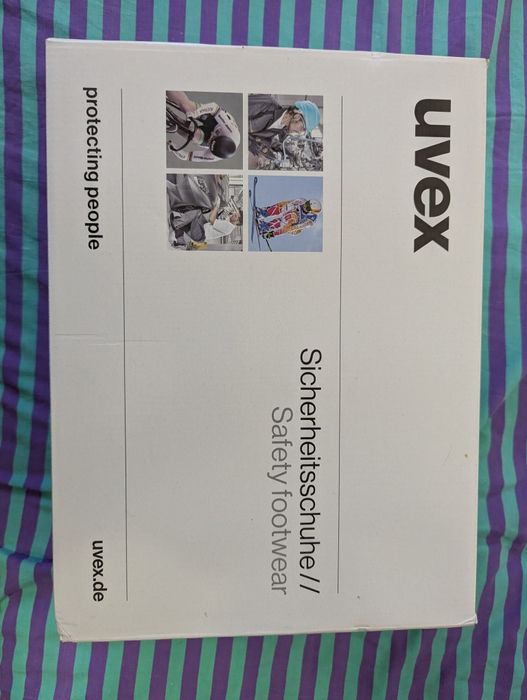 Încaltaminte protectie Uvex marimea 44