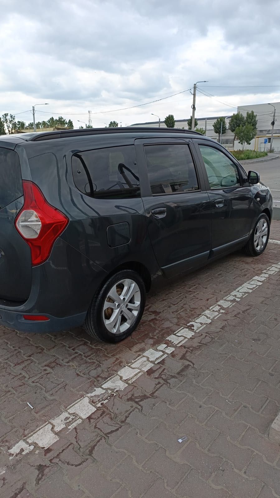 Dacia Lodgy 2012