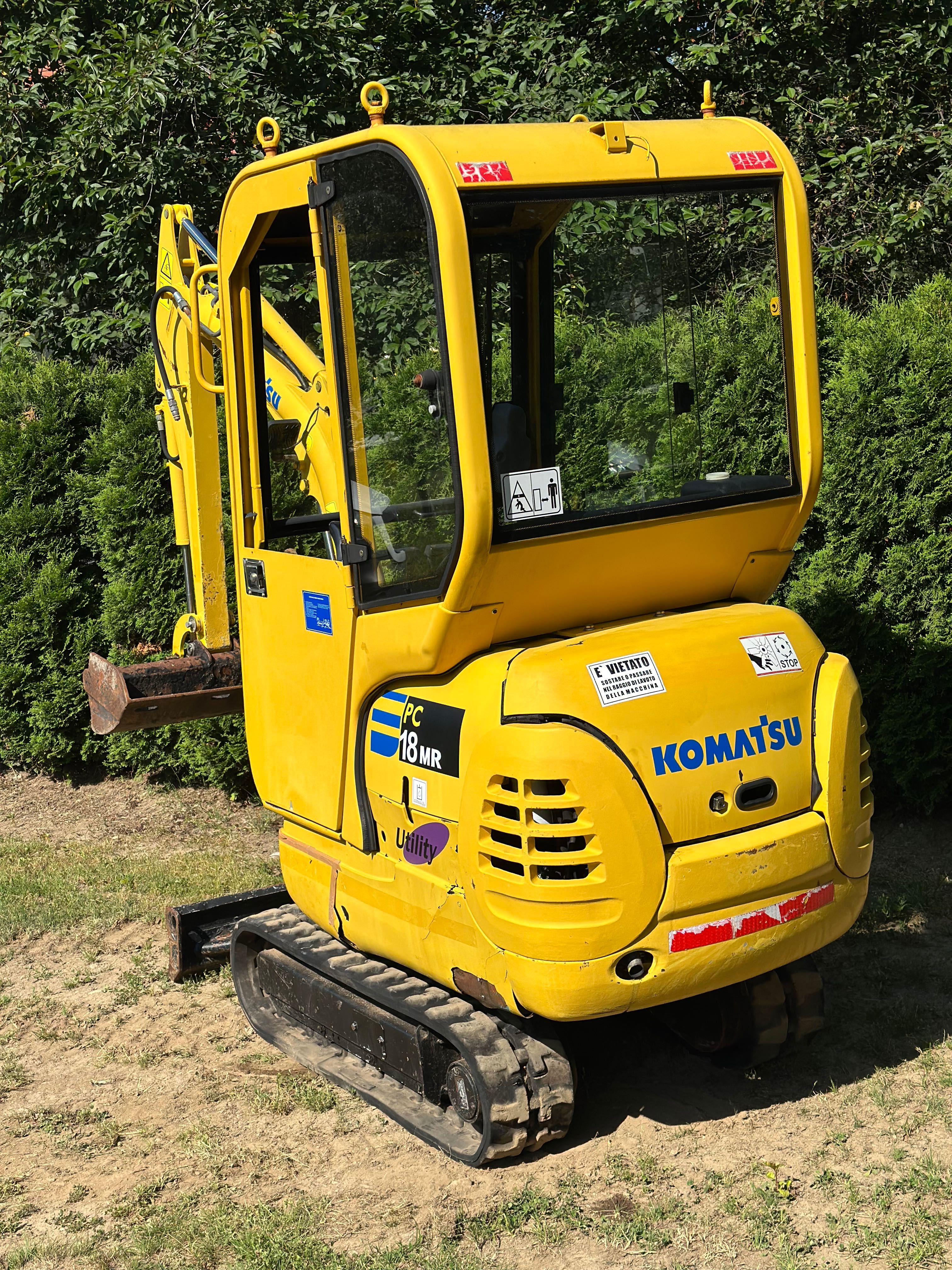 Komatsu PC18MR мини багер 2бр кофи