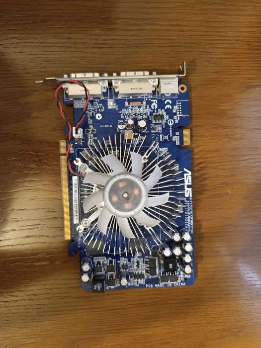 Видеокарта NVIDIA 8600 GT ASUS