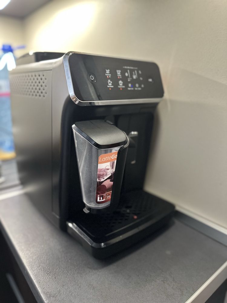 Кафеавтомат Philips LatteGo 2200