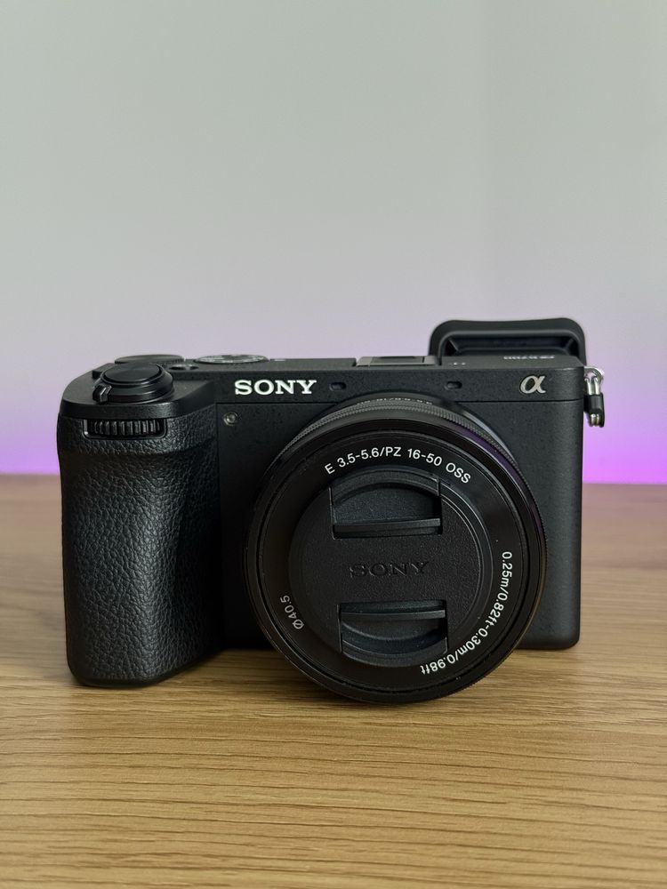 Sony a6700 с обектив 16-50мм