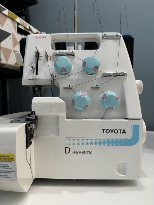 Toyota sl3314 оверлок