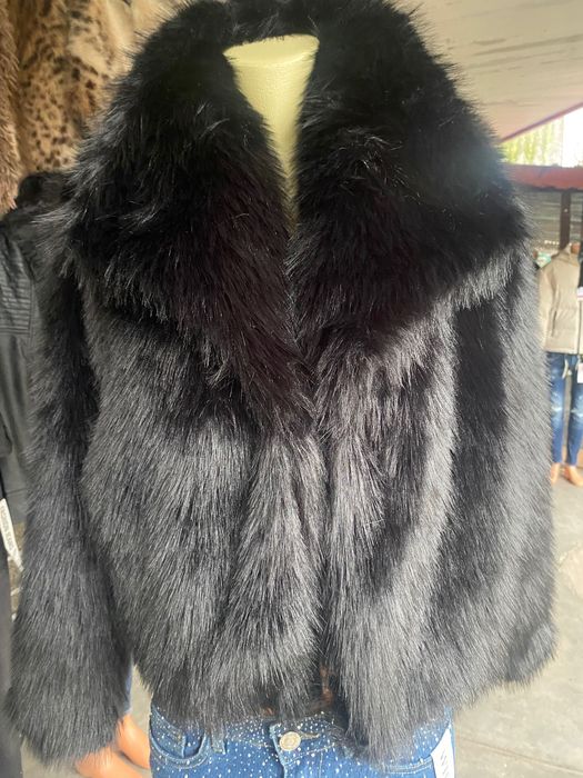 Пухкаво палто / яке има всички размери