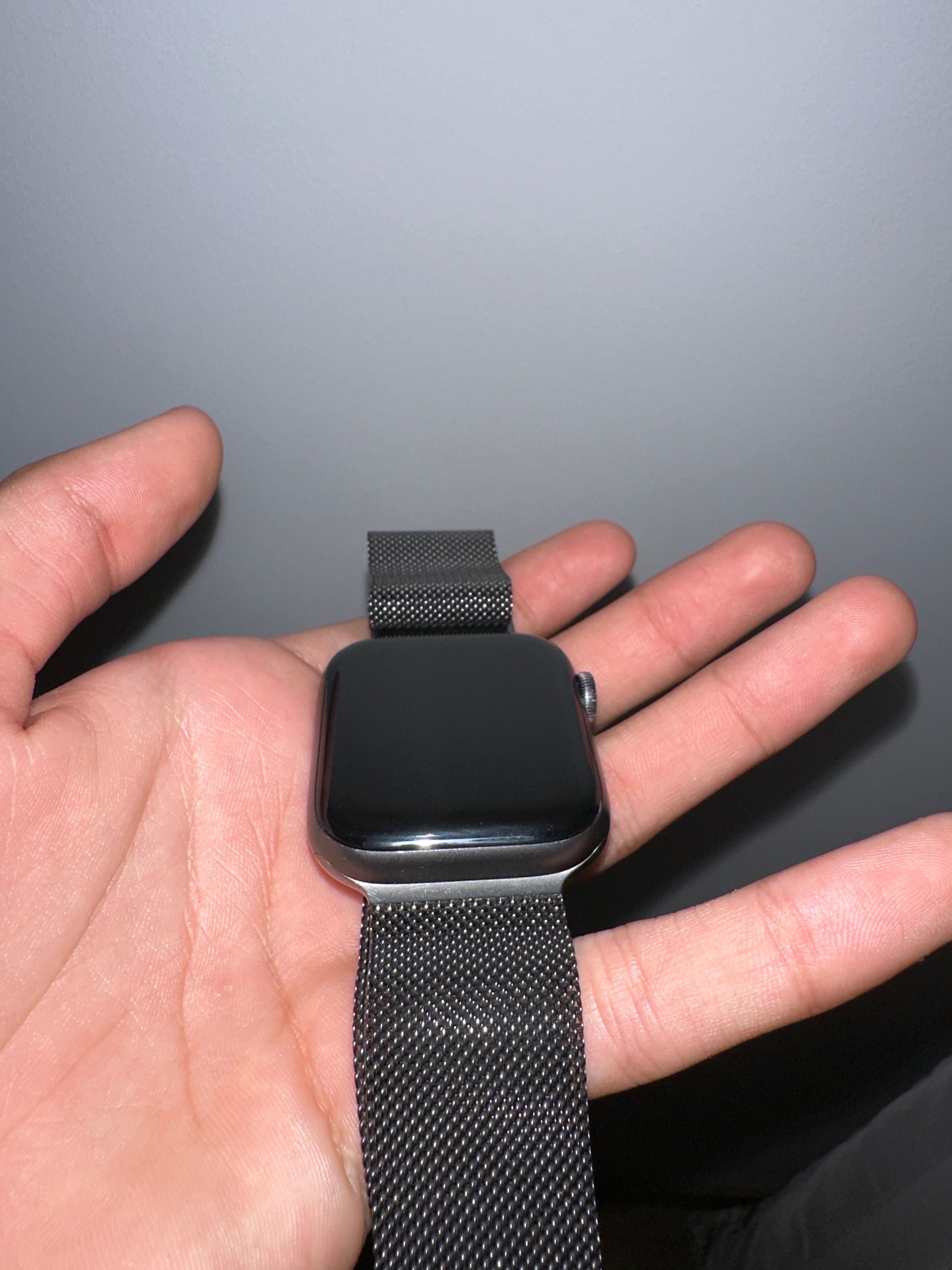 Smartwatch Iphone in colaborare cu Nike