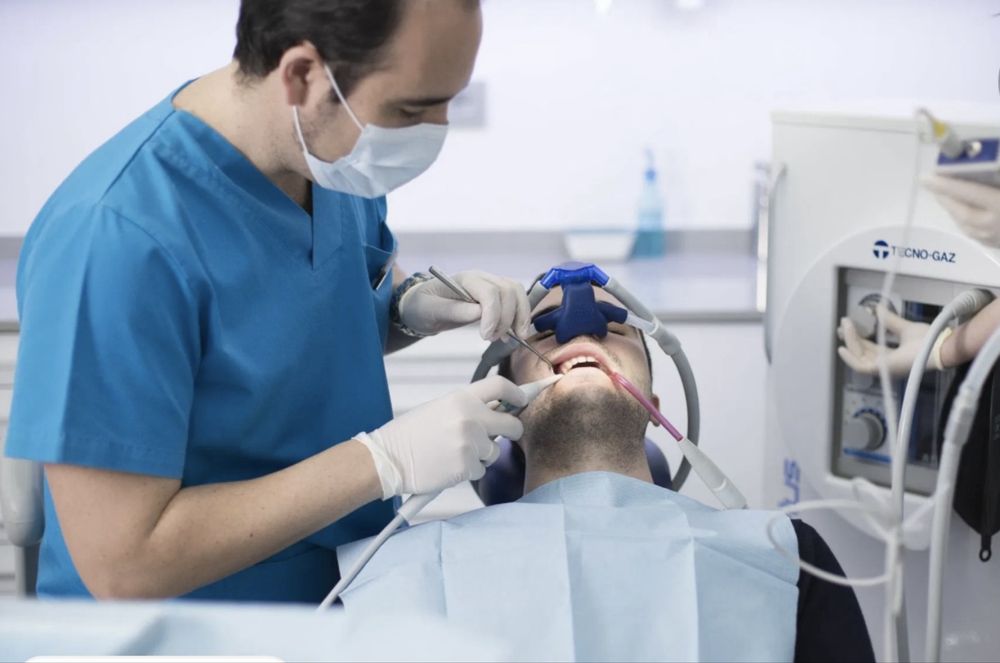 Лечение, удаление, имплантация зубов под наркозом с гарантией 24/7